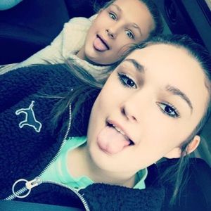 Meet your Posher, April